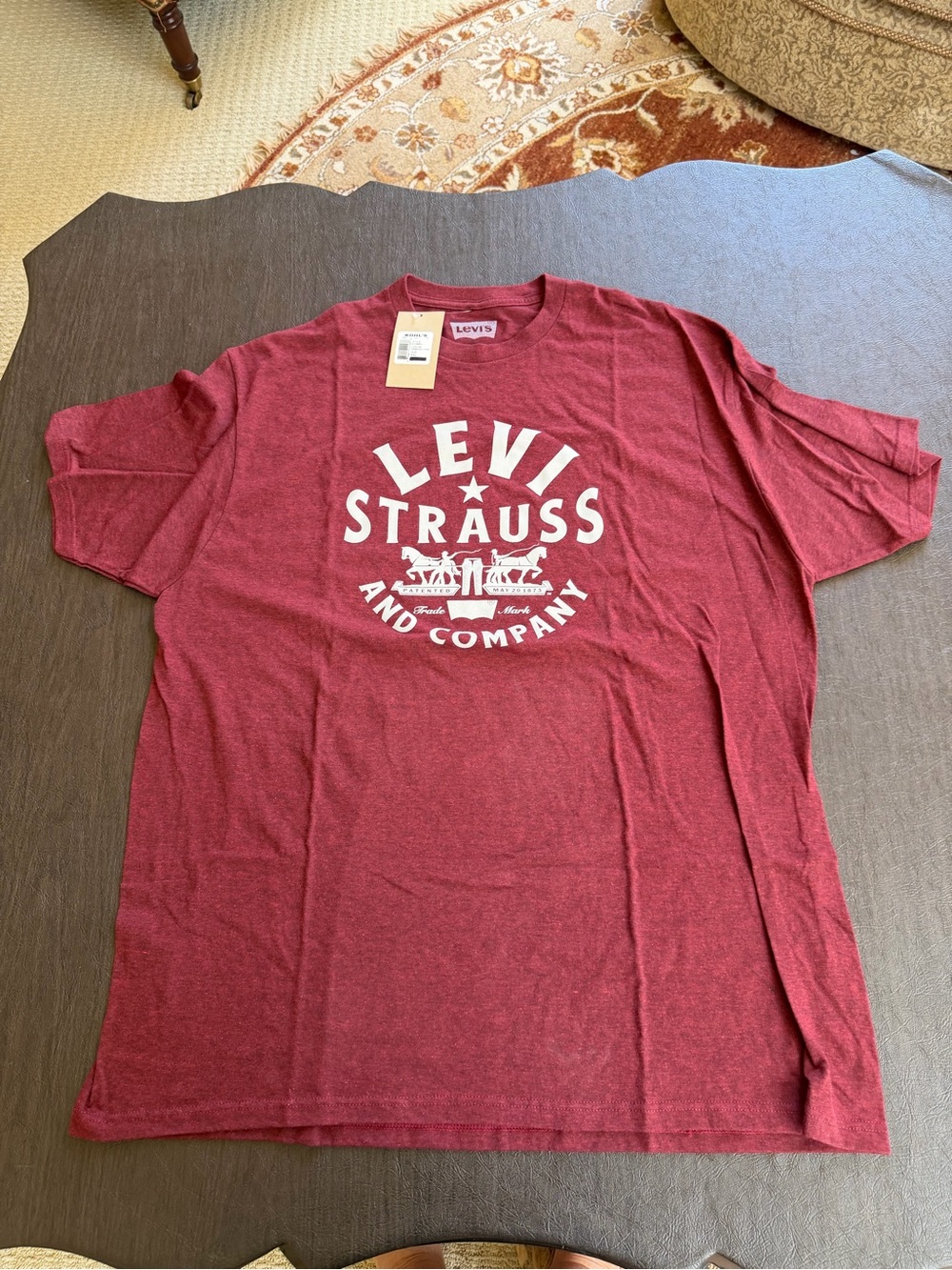Levi's Men's Maroon Crewneck Graphic Tee